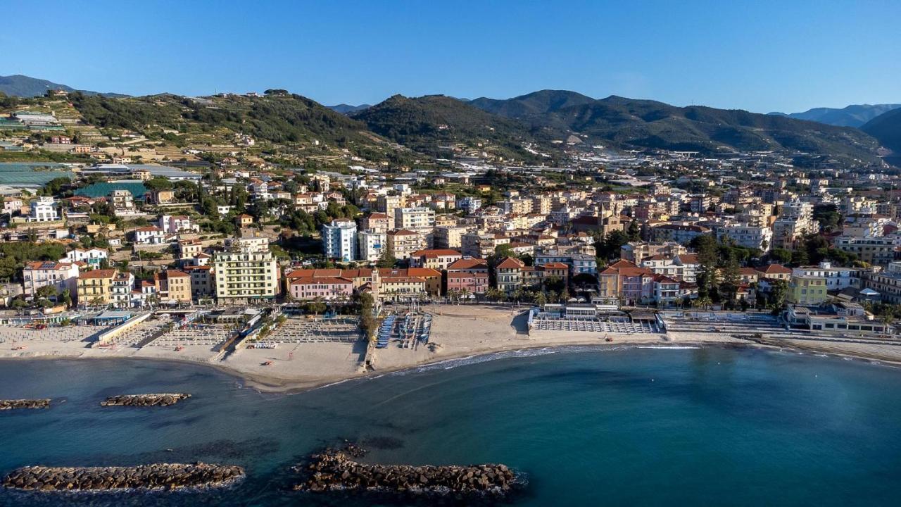 Hotel Vita Serena Arma di Taggia Dış mekan fotoğraf